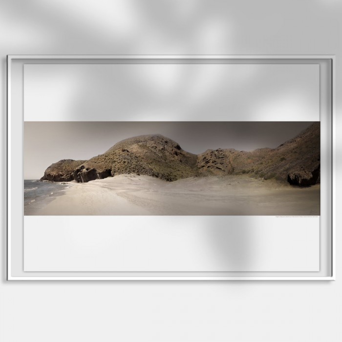 Póster fotográfico en material satinado de playa volcánica en el Parque de Cabo de Gata Níjar, color. Lokoloko