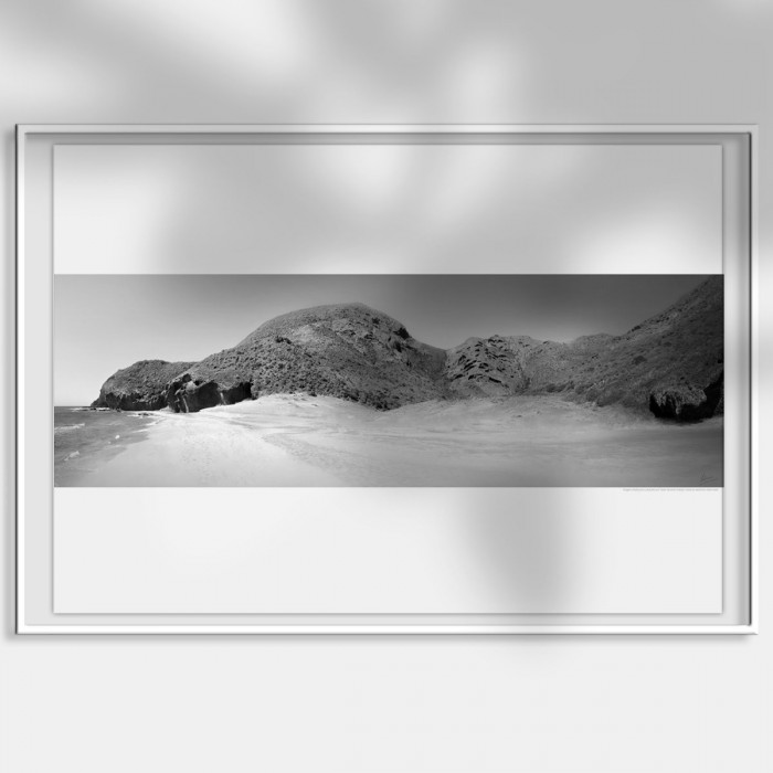 Photographic poster in satin material of a cala del barronal in the Cabo de Gata Níjar Park, black and white. Lokoloko