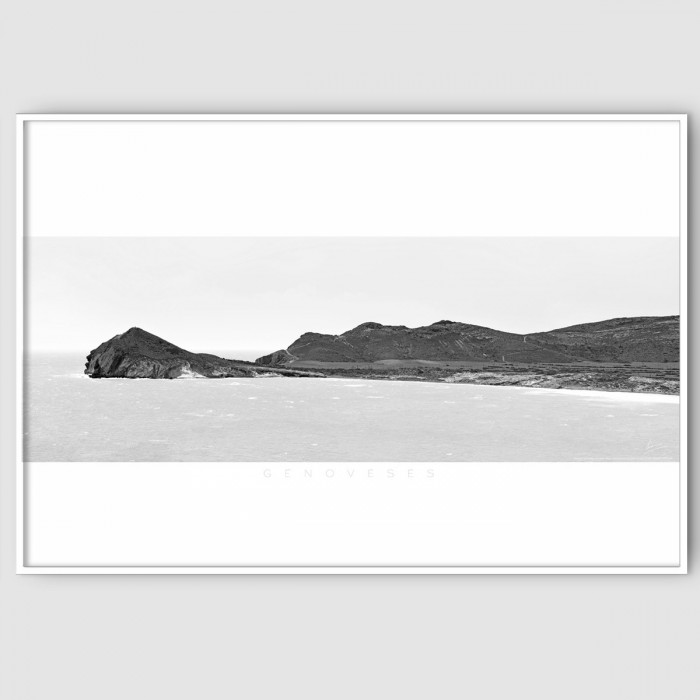 Póster fotográfico de la playa de Genoveses en el Parque Natural Cabo de Gata, Almería. Blanco y negro. Lokoloko