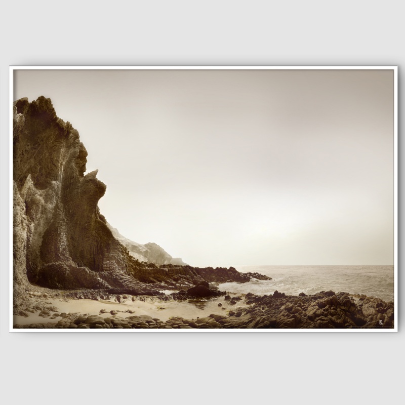 Póster fotográfico en material satinado de la Cala del Barranco en el Parque de Cabo de Gata, en tonos sepia. Lokoloko