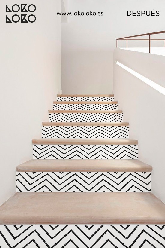 decorando-escaleras-blancas-con-vinilo-de-patron-zig-zag-lokoloko