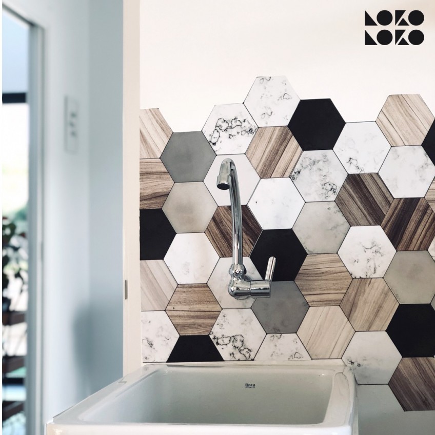 vinilo-lavable-adhesivo-lokoloko-lavadero-azulejos-hexagonales-madera-ceramica-mini-maite